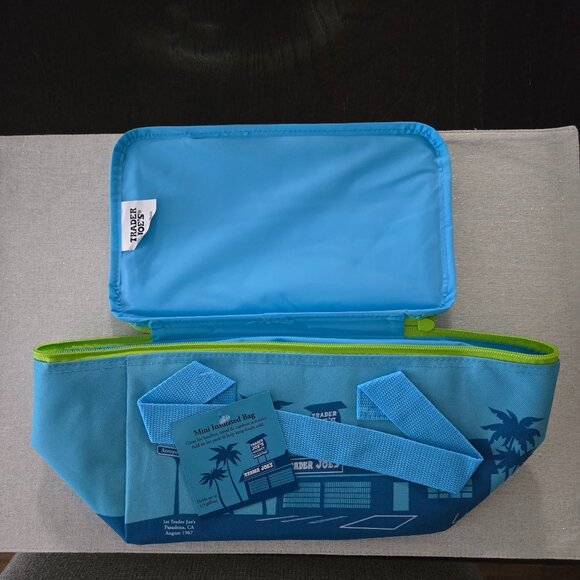 Trader Joe's Viral Blue Mini Cooler Bag NWT - Picture 2 of 4